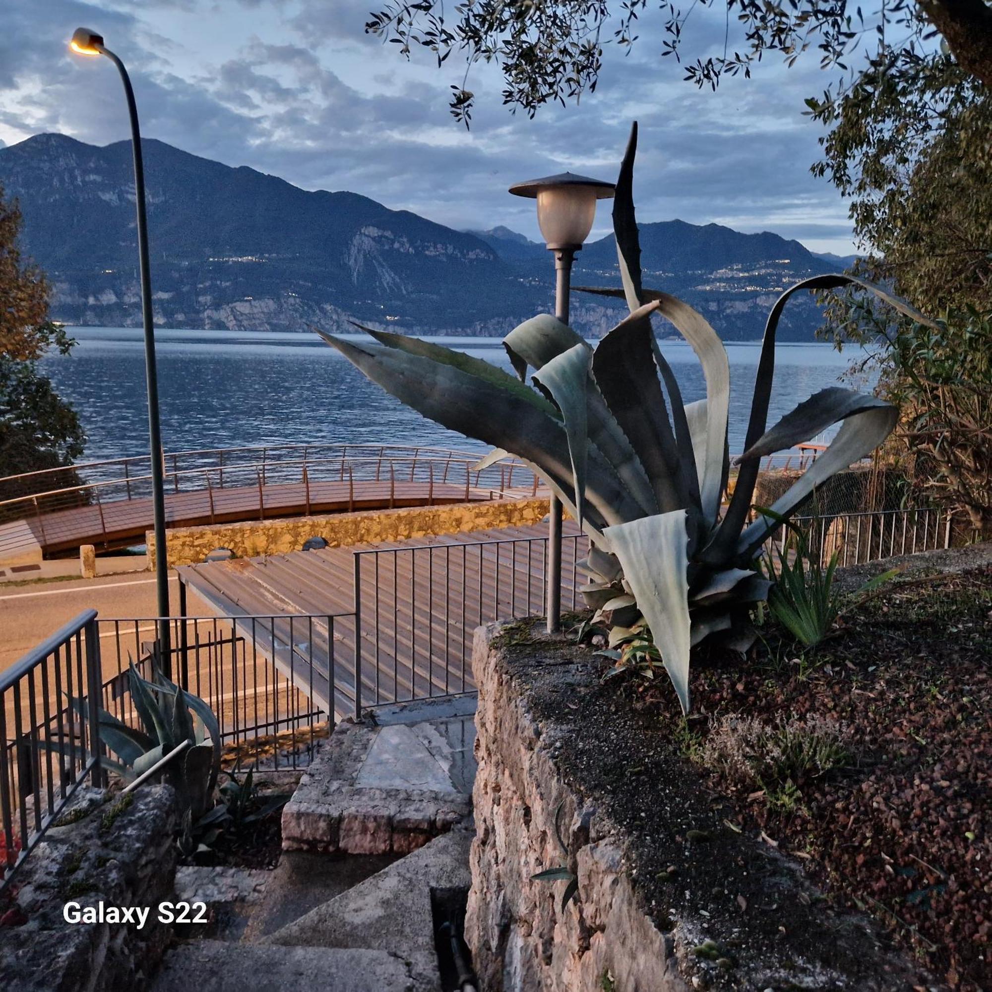Il Nido Villa Brenzone sul Garda Luaran gambar